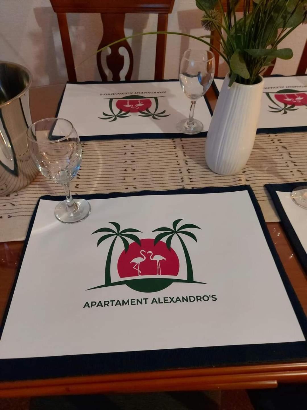 דירות טורבייחה Apartament Alexandro'S מראה חיצוני תמונה